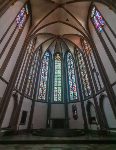 Bibelfenster im Münster St. Vitus